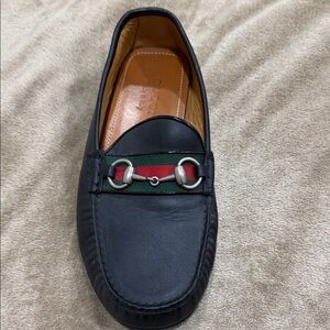 Gucci Black Leather Loafers with Green and Red Accent
